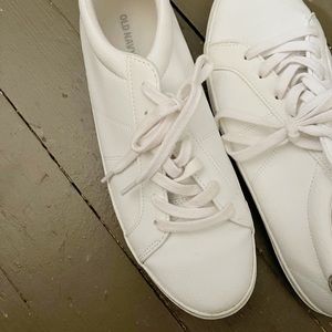 Old Navy sneakers size 9